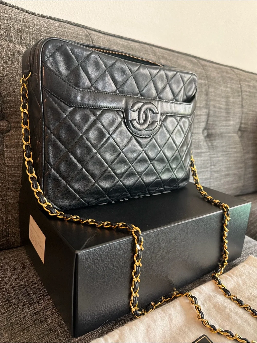 CHANEL Black Quilted Lambskin Shoulder Bag with Gold Chain